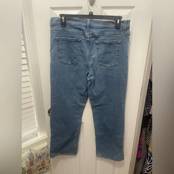 Sonoma Men's Classic Straight Light Blue Jeans - Picture 8 of 13